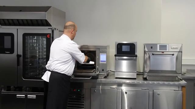 Приготовление кесадильи при помощи комбинированной печи Merrychef Eikon E3 смотреть онлайн