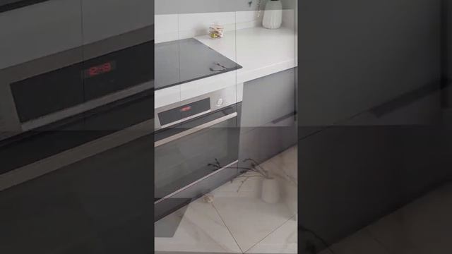 Кухня модерн с фасадом из МДФ пленки смотреть онлайн