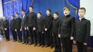 "Нам нужны такие корабли на море..." исполняет хор мальчиков "Царская песня"