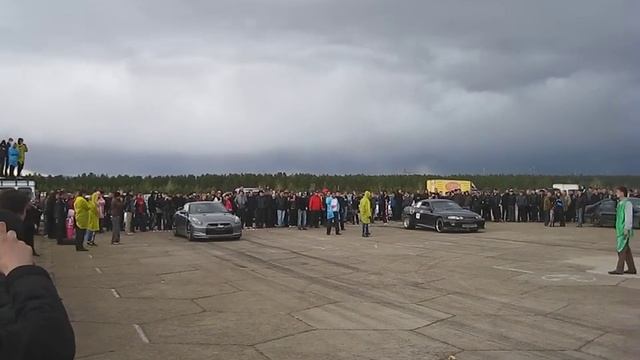 1 финальный заезд GT-R vs SOARER смотреть онлайн