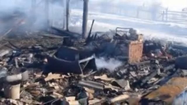 Вот его дача!!! МЧС сзади меня!!! Друга не видно! Может он ЖИВ? смотреть онлайн