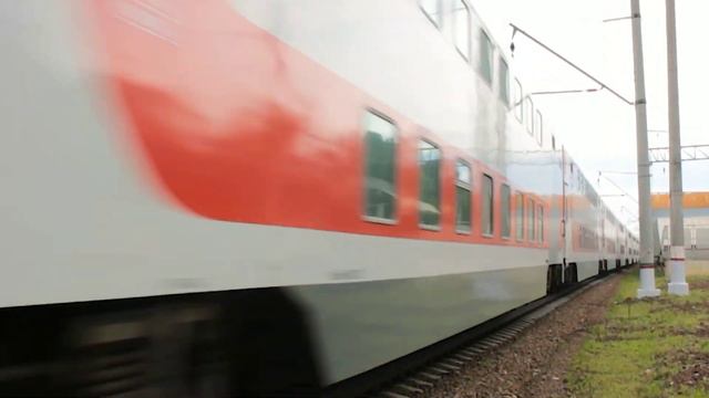 Электровоз ЭП2К-384 с двухэтажным поездом №065Й Тольятти- Москва. смотреть онлайн