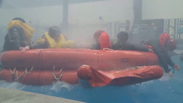 NASA Astronauts Join Students In Water Survival Training смотреть онлайн