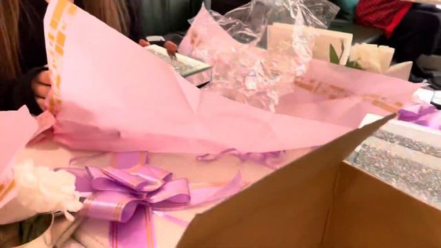 Vlog 6| Упаковываем подарки | 8 марта смотреть онлайн