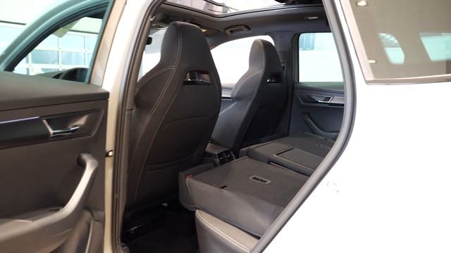 Skoda Karoq Sportline 2023 IN 4K #skoda #skodakaroq #karoq #sportline #skoda2023 #2023 #supercarmo