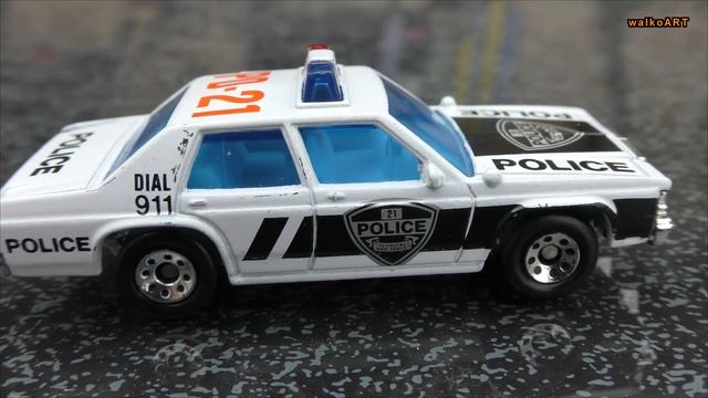 Matchbox 1:69 Police Ford 1987 - Made In Macau - Modellautos - Model Cars 4K