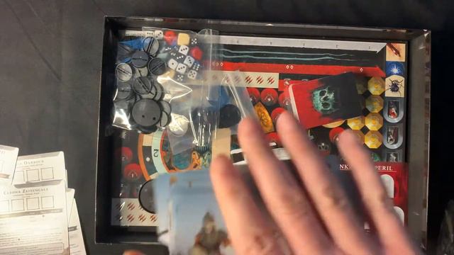 Warhammer Quest: Cursed City - Unboxing смотреть онлайн
