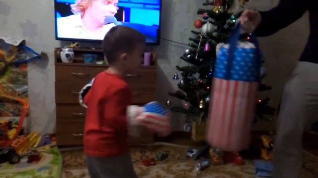 Шок！ Роки Бальбоа, возвращается на ринг:） смотреть онлайн