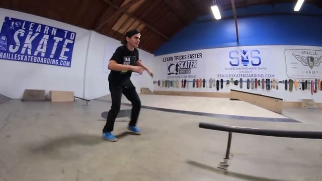Реальный скейтер против игры Skate 3 смотреть онлайн