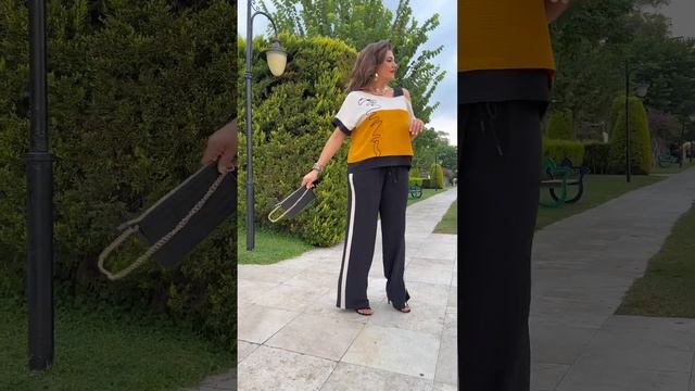 Костюм/комплект Vittoria Queen 18223 двойка беж/горчица/черный 52-62 смотреть онлайн