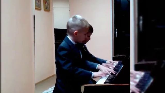 Инструмент - фортепиано! Преподаватель Чернышова Н. А. смотреть онлайн