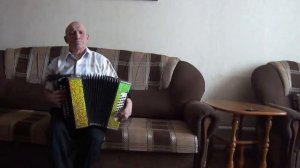 «Распрягайте, хлопцы, коней» на гармони.