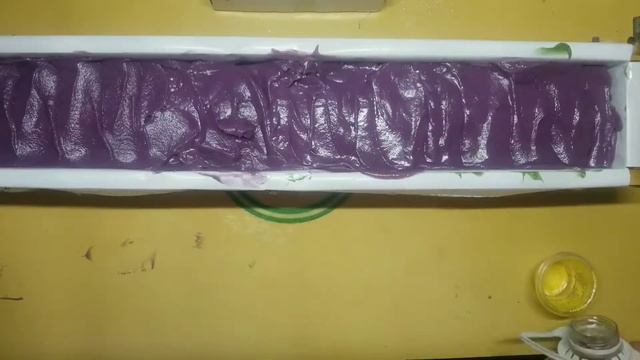 Clifden Bar Soap - Making & Cutting Textured Layers Cold Process Soap смотреть онлайн