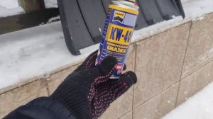 Прилипает снег к лопате) Что сделать, что бы не прилипал мокрый снег к лопате