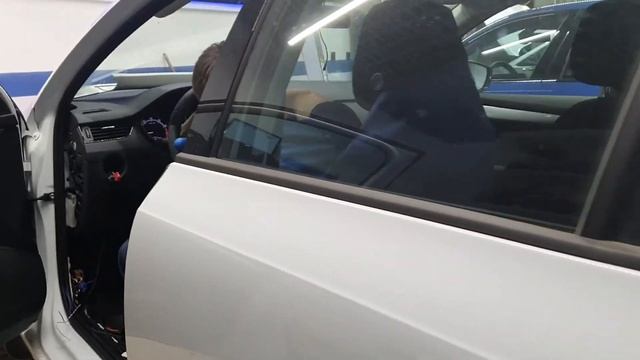 Skoda Octavia - установили StarLine A93, парктроники и видеорегистратор смотреть онлайн