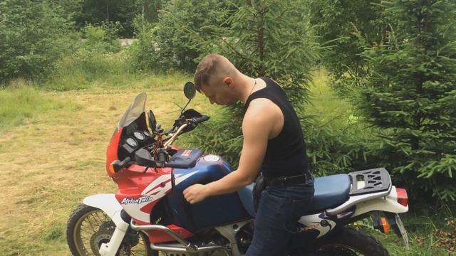 Honda XRV750 Africa Twin 2000