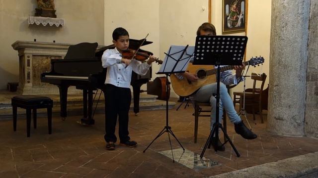 Mikey and Bart perform Bach Gavotte duo for violin and guitar смотреть онлайн