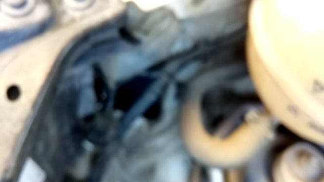 Замена лампочки ближнего света не снимая фару Поло седан Фольксваген VW смотреть онлайн