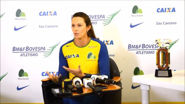 Fabiana Murer conversa com a imprensa após título da Diamond League смотреть онлайн
