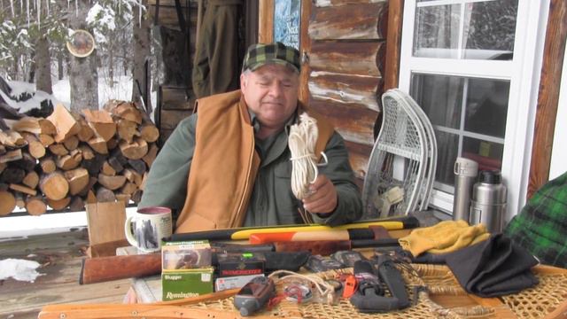 Woodsman And Wilderness Gear EDC (Survival Winter Tips) смотреть онлайн