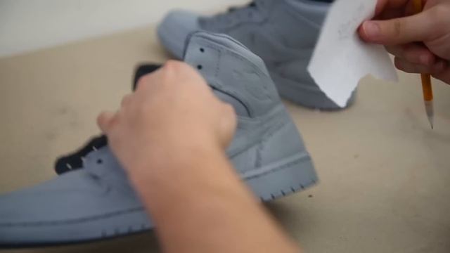 How to EASILY transfer ANY image onto your shoes! смотреть онлайн