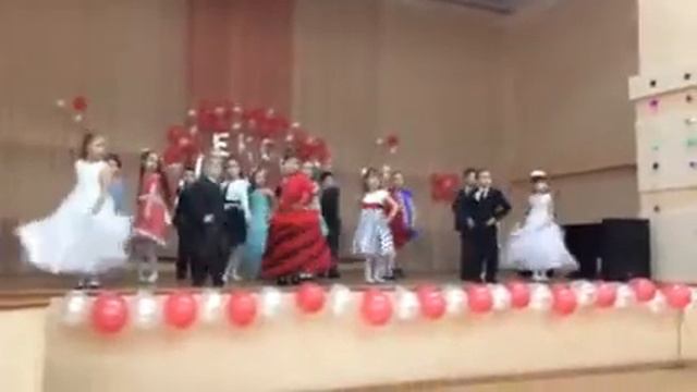 Уступает никита поет три кита смотреть онлайн