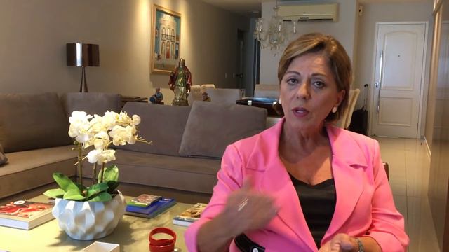 Rosalba avalia o Governo Robinson смотреть онлайн