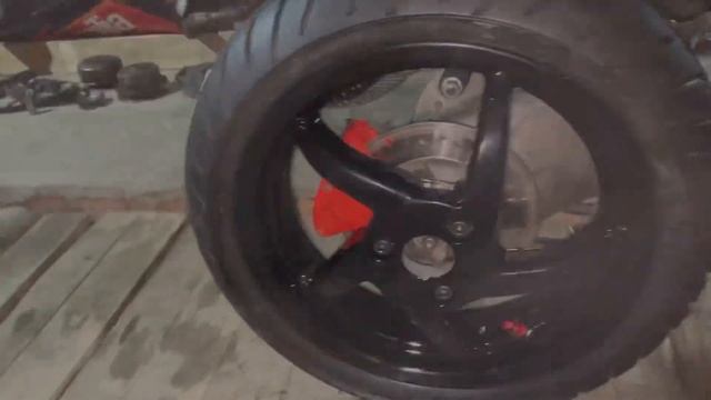 VLOG: APRILIA SR нова резина Pirelli, РОЗПАКОВКА І ЗЙОМКА смотреть онлайн