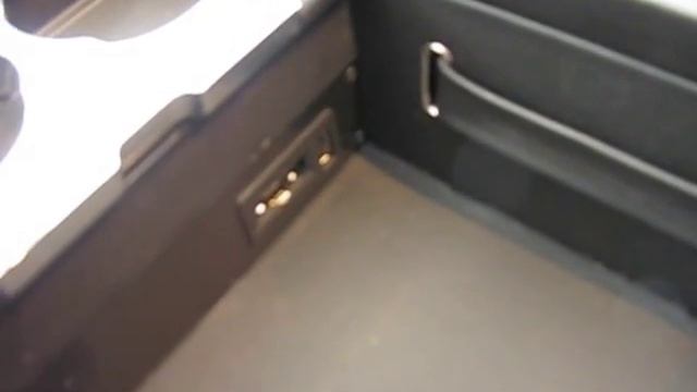 ASTON MARTIN CONTROLS, CARE AND FEEDING.m4v смотреть онлайн