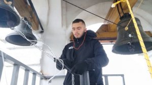 Колокольный  звон  перед  Литургией  в  день  памяти преподобного  Сергия  Радонежского  08.10.2023