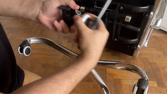 How to open (remove/ dismantle) desk chair wheels смотреть онлайн