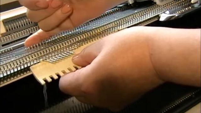 Набор петель на вязальной машине СИЛЬВЕР_РИД sk 280. Способ 1 смотреть онлайн