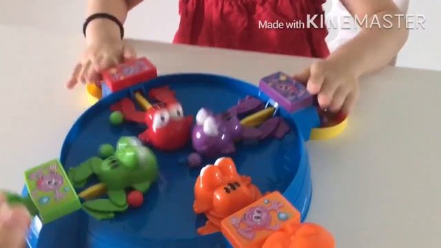 Hungry Frog Family Game Board with ReneeNToyz Channel смотреть онлайн