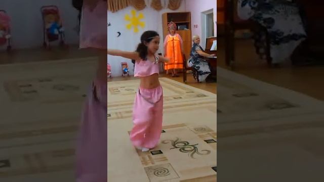 ЕГОРОВА СОНЯ!!!!! 6 лет!!Танец Живота!!! СМОТРЕТЬ ДО КОНЦА!!! смотреть онлайн