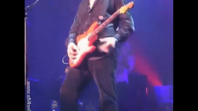 Telegraph Road Excerpts - Mark Knopfler Lille 05/06/2005