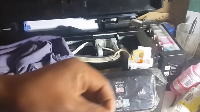 REPARAR IMPRESORA EPSON L555 L455 L355 L200 NO IMPRIME COLORES NO COMBINA COLORES смотреть онлайн
