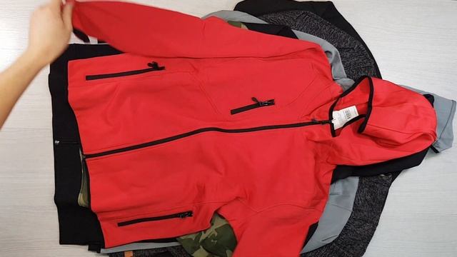 B1 03655 Mix Men Jumpers (Муж. джемпера/толстовки) №1 6,20 кг. 18,30€ за кг. 11 шт. смотреть онлайн