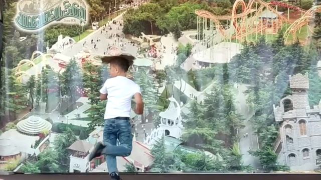 Лезгинка в Тбилиси 2018 Mtastminda Park Грузия Лезгинка 2018 (Потому что я влюблён) смотреть онлайн