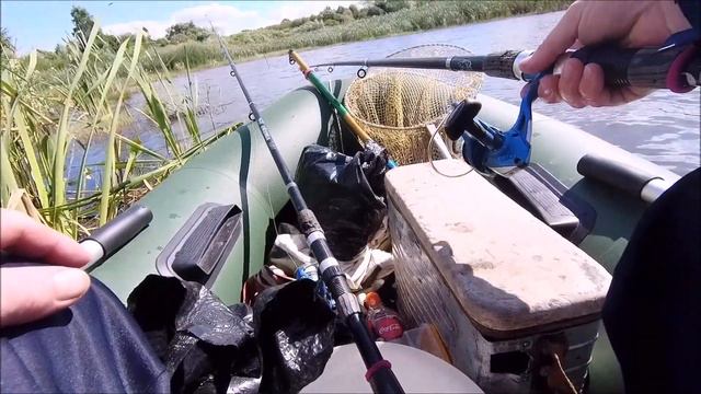 Рыбалка на карася поплавочной удочкой . смотреть онлайн