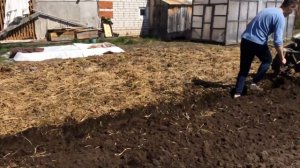 Вспашка плугом  на мотоблоке Каскад