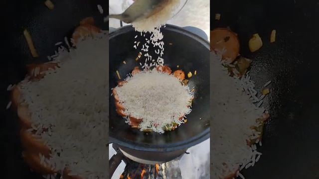 ДЖАМБАЛАЙЯ В КАЗАНЕ НА КОСТРЕ/как приготовить джамбалайю смотреть онлайн