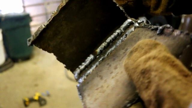 Is THIS a Good WELDER for BEGINNERS??? смотреть онлайн