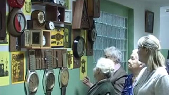 Старинные часы ещё идут смотреть онлайн