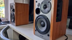 Edifier R1280T Bass Test