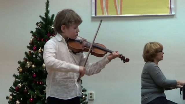 Комаровский. Вариации на тему "Вышли в поле косари." Исп. Сеня Геншпринг, 9 лет. смотреть онлайн