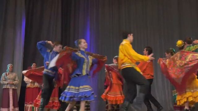 "РАЗДОЛЬЕ" - ансамбль народного танца Ивановского колледжа культуры. Руководитель: А.Г.Михеев смотреть онлайн