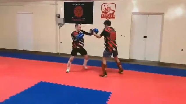 Работаем над комбинациями смотреть онлайн