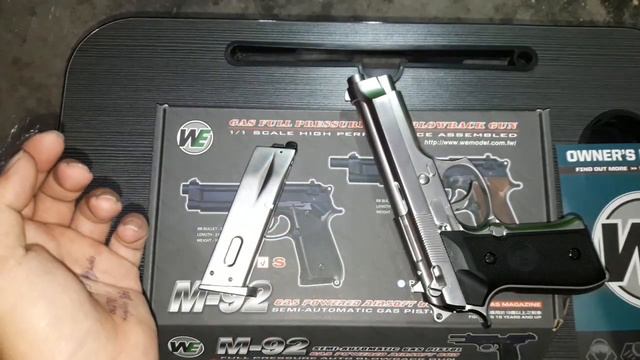 WE M-92 Gas Blowback Automatic Airsoft Pistol | Beretta 92 | Silver Chrome. смотреть онлайн