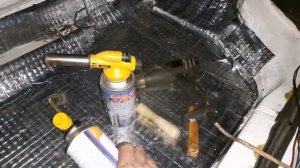 Виброизоляция автомобиля с помощью газовой горелки