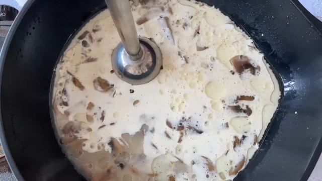 ПОПУЛЯРНЫЙ СУП, который сводит всех с ума! Крем суп из шампиньонов| Легкий рецепт. смотреть онлайн